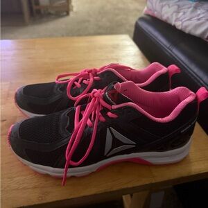 Reebok Women's Black and Pink Running Shoes